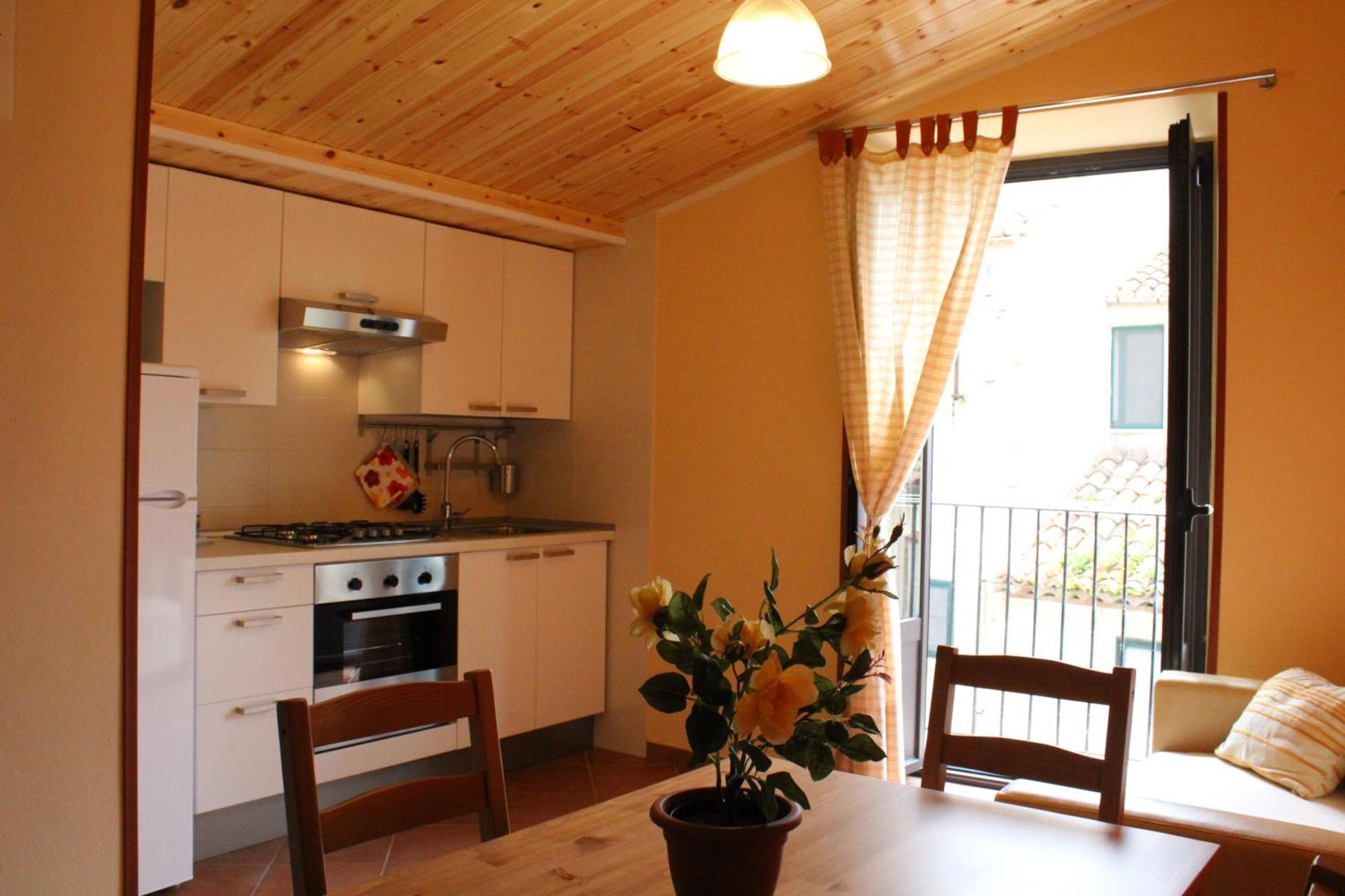 Gaia Holidays Apartments 체팔루 객실 사진